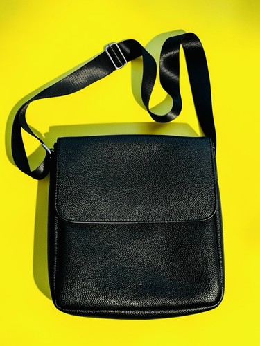Bugatti black pebbled leather - black,